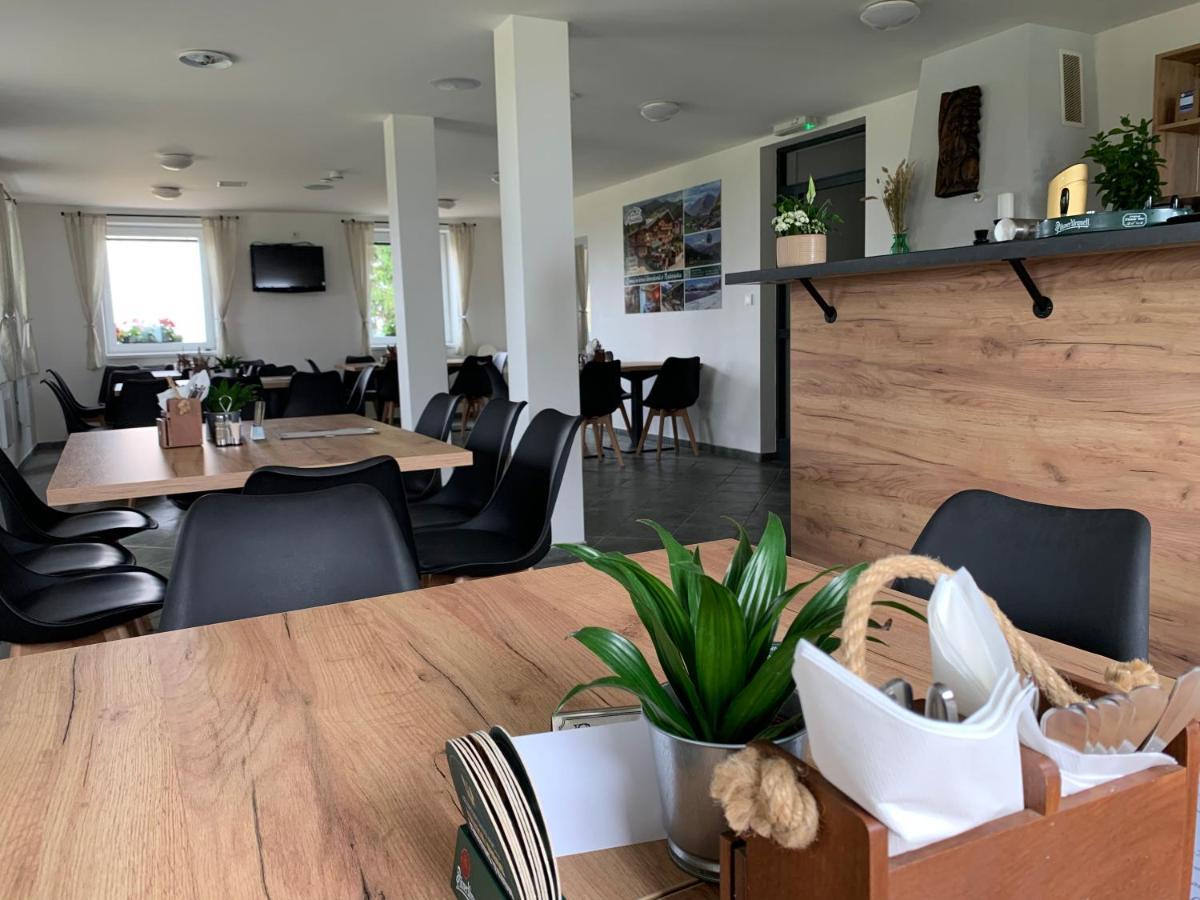 Restaurace A Penzion Gansberg Cotkytle Esterno foto